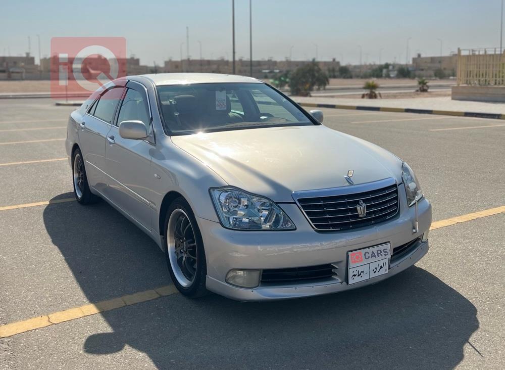 تۆیۆتا کراون